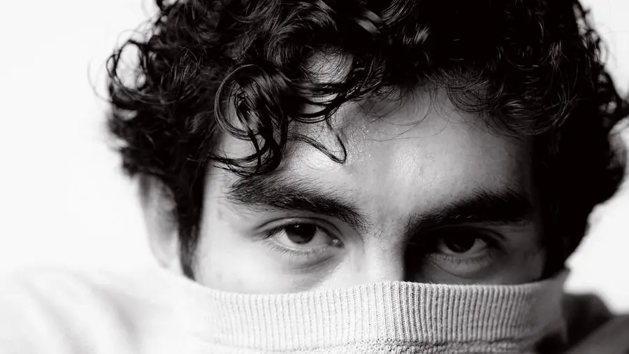 Lenny Ramos headshot, look 10