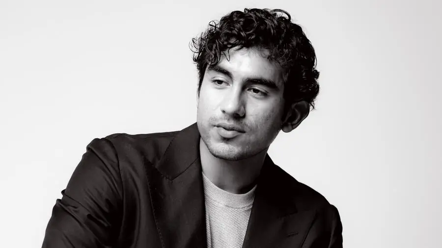 Lenny Ramos headshot, look 11